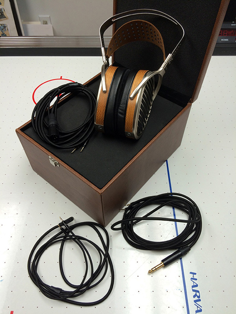 HiFiMAN HE1000 Planar Magnetic Headphone HiFiMAN HE1000 Planar Magnetic Headphone